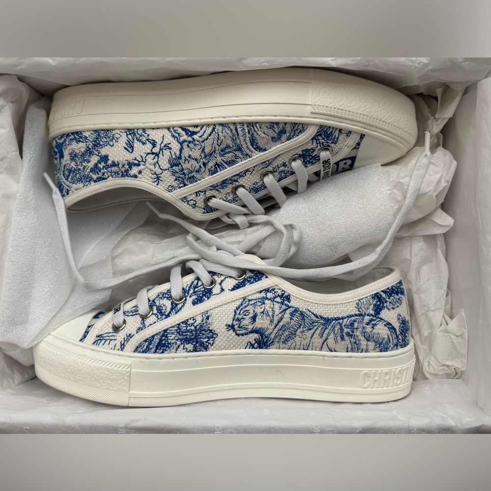 Dior Blue and White Walk’N’Dior Toile de Jouy Sneakers - 37.5 - Picture 2 of 9